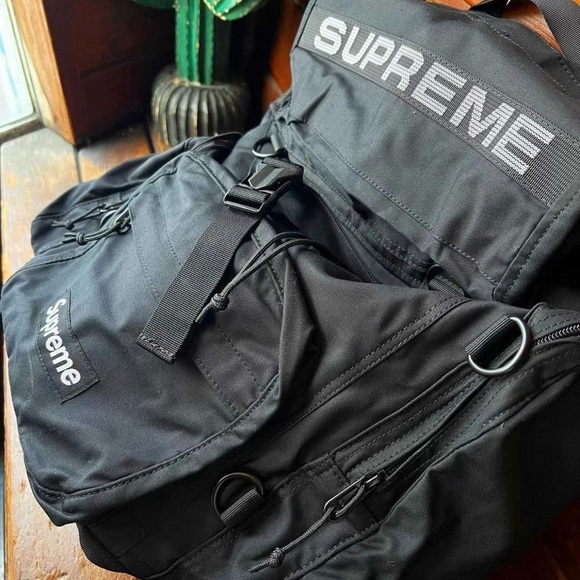 Supreme Field Backpack - Picture 3 of 7